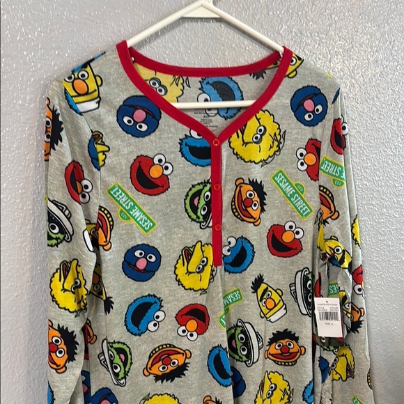 Sesame Street Pajamas NWT Size: Small - Picture 8 of 14